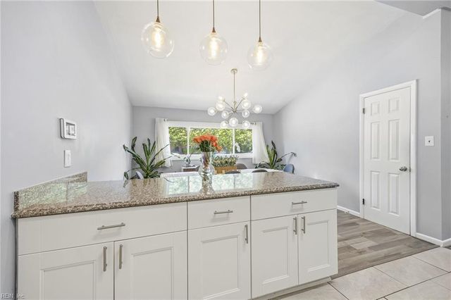10 Barron DR, Newport News, VA 23608