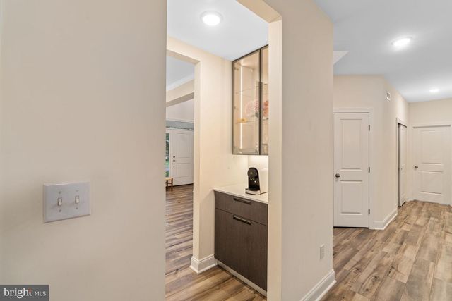 1045 OAK RIDGE DR, Horsham, PA 19044
