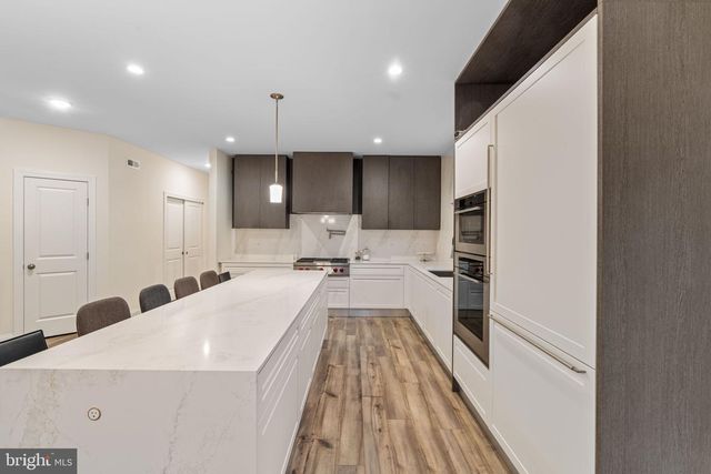 1045 OAK RIDGE DR, Horsham, PA 19044