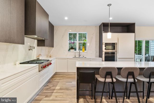 1045 OAK RIDGE DR, Horsham, PA 19044