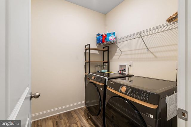 1045 OAK RIDGE DR, Horsham, PA 19044