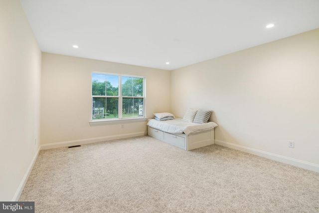 1045 OAK RIDGE DR, Horsham, PA 19044