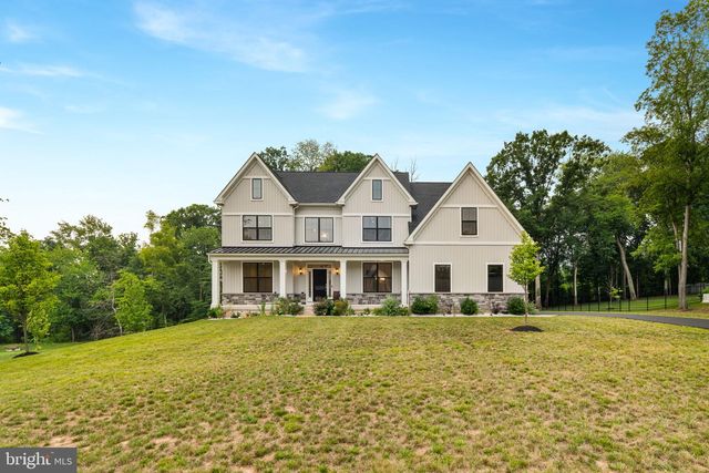 1045 OAK RIDGE DR, Horsham, PA 19044