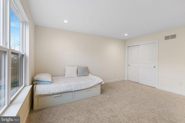 1045 OAK RIDGE DR, Horsham, PA 19044