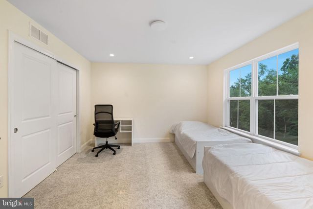 1045 OAK RIDGE DR, Horsham, PA 19044