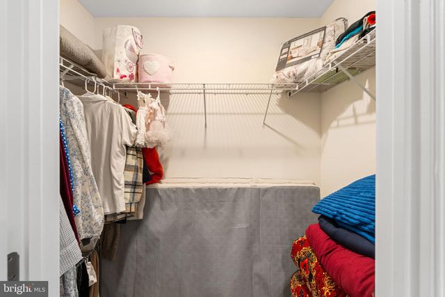 1045 OAK RIDGE DR, Horsham, PA 19044