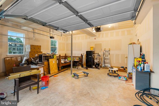 1045 OAK RIDGE DR, Horsham, PA 19044