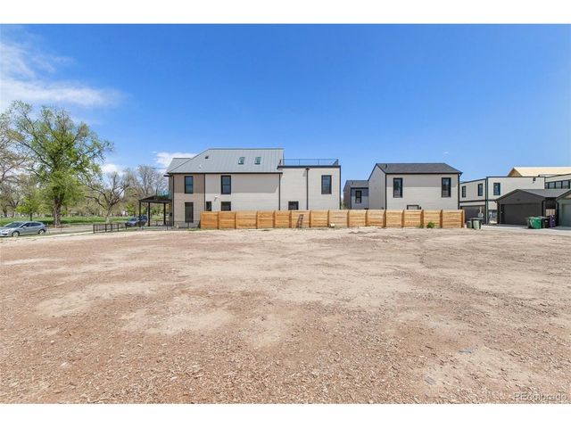 3044 Champa St, Denver, CO 80205
