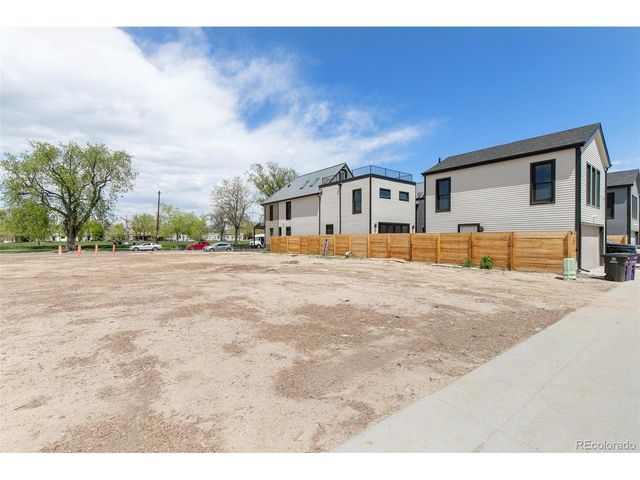 3044 Champa St, Denver, CO 80205
