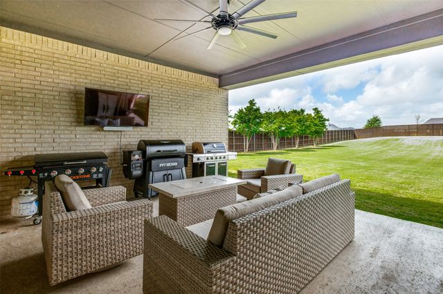 851 Horseshoe Meadows Drive, Waxahachie, TX 75167