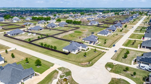 851 Horseshoe Meadows Drive, Waxahachie, TX 75167