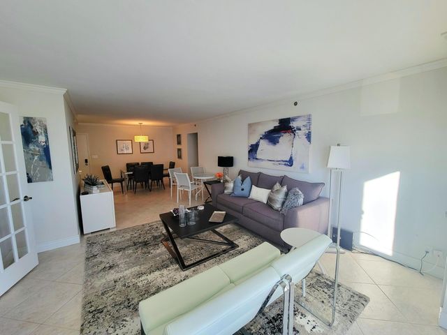 3221 S Ocean Boulevard 207, Highland Beach, FL 33487