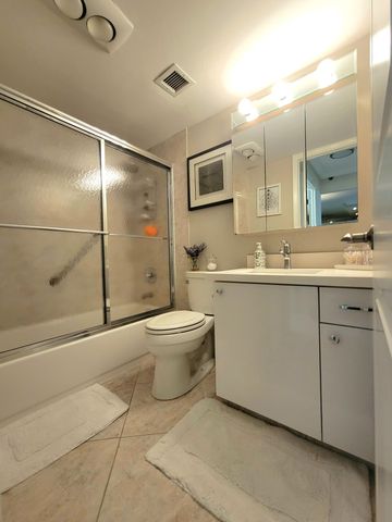 3221 S Ocean Boulevard 207, Highland Beach, FL 33487