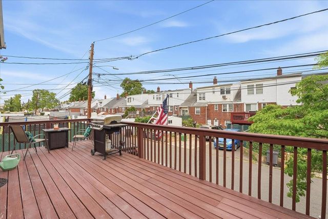 6 PARKSIDE LANE, Bayonne, NJ 07002