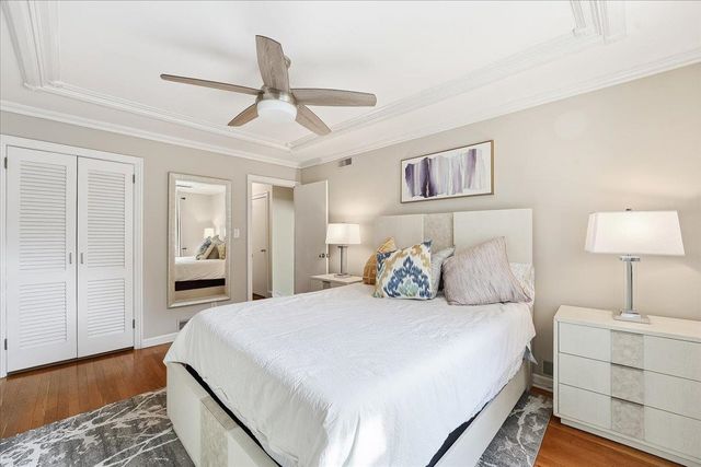 6 PARKSIDE LANE, Bayonne, NJ 07002