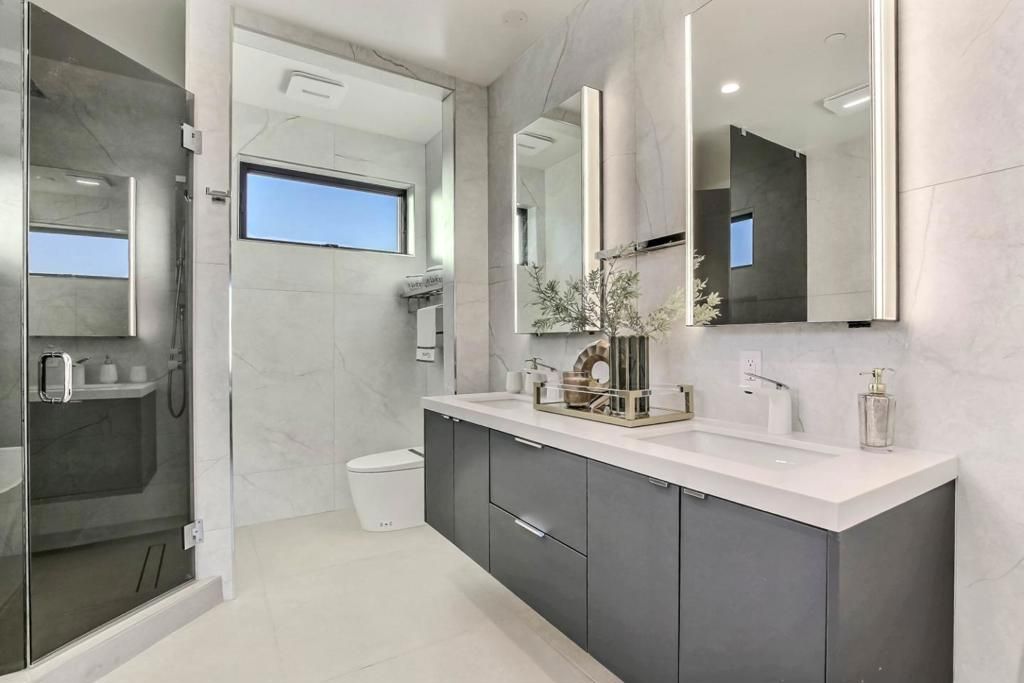 Image 27 of property listing at 10080 S Tantau Avenue, Cupertino, CA 95014