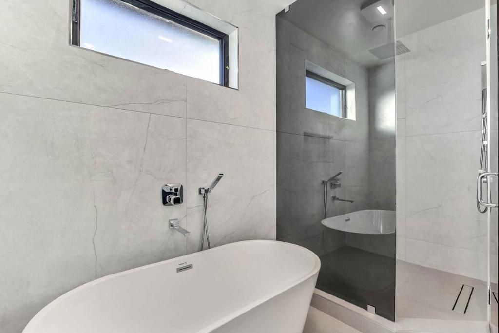 Image 28 of property listing at 10080 S Tantau Avenue, Cupertino, CA 95014