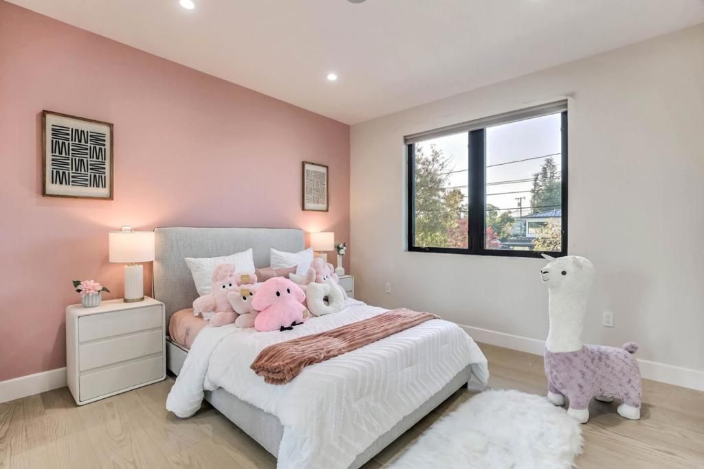 Image 34 of property listing at 10080 S Tantau Avenue, Cupertino, CA 95014