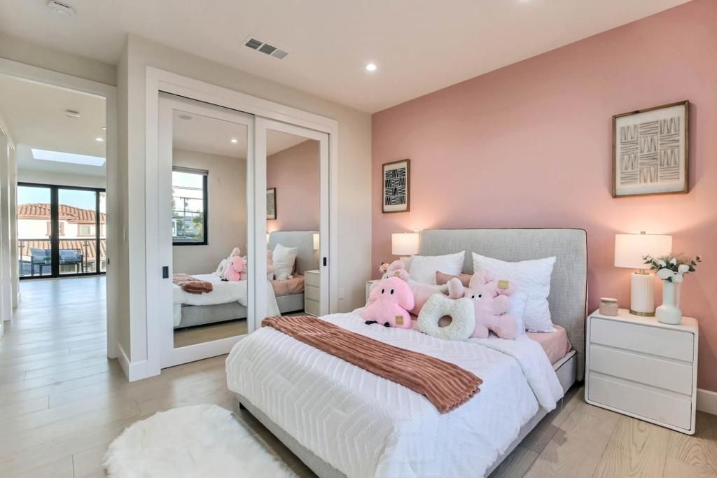 Image 35 of property listing at 10080 S Tantau Avenue, Cupertino, CA 95014