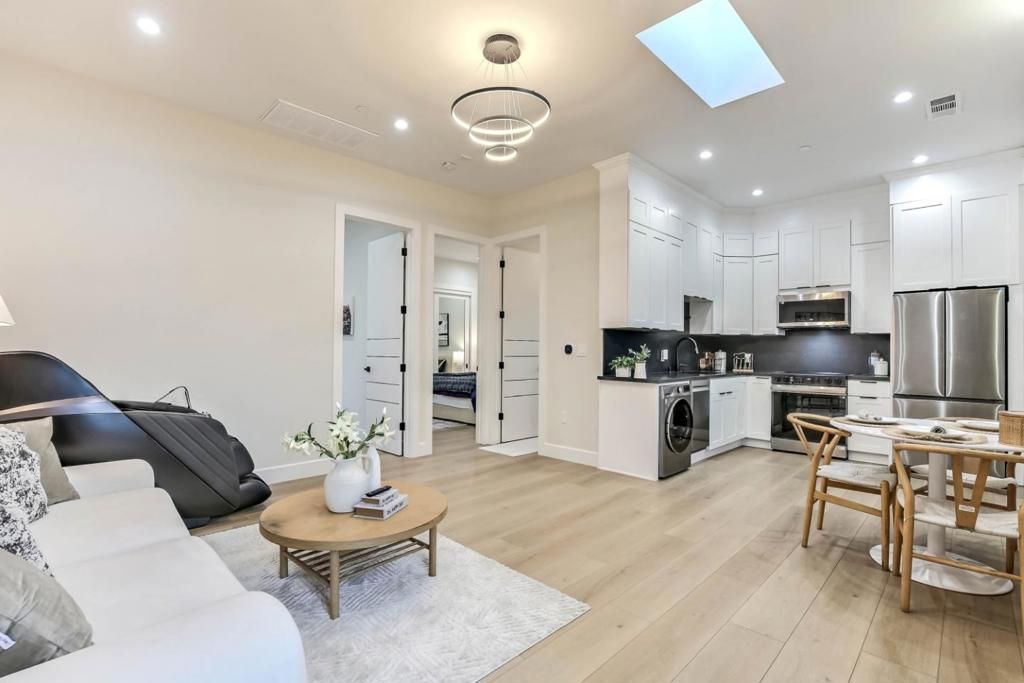 Image 42 of property listing at 10080 S Tantau Avenue, Cupertino, CA 95014