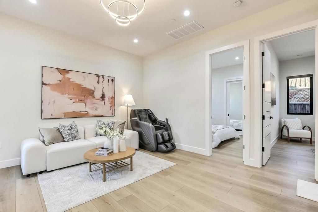 Image 43 of property listing at 10080 S Tantau Avenue, Cupertino, CA 95014