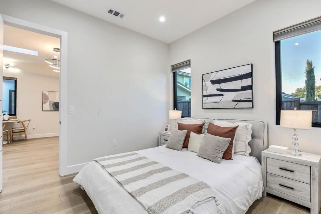 Image 46 of property listing at 10080 S Tantau Avenue, Cupertino, CA 95014