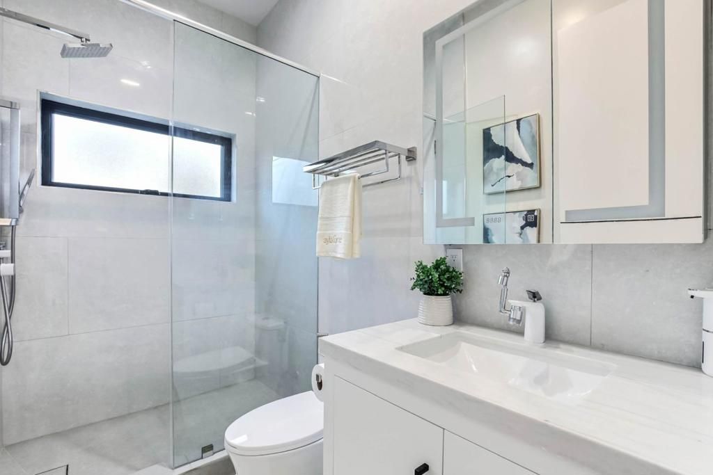 Image 47 of property listing at 10080 S Tantau Avenue, Cupertino, CA 95014