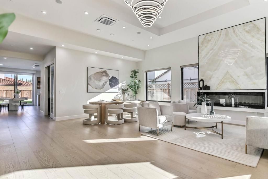 Image 5 of property listing at 10080 S Tantau Avenue, Cupertino, CA 95014