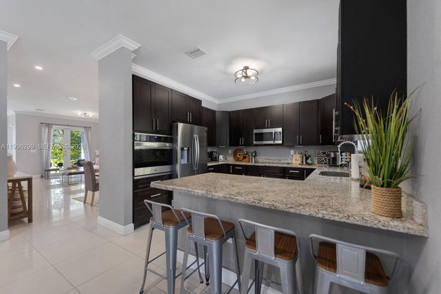 19781 SW 84th Ct, Cutler Bay, FL 33189