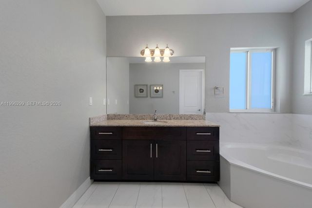 19781 SW 84th Ct, Cutler Bay, FL 33189