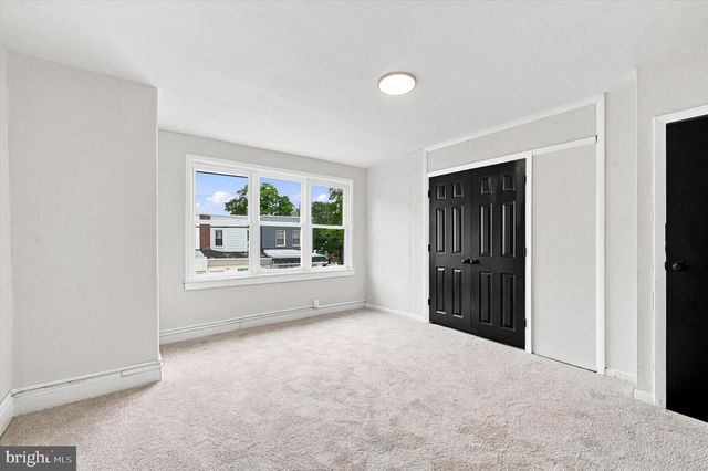 2605 S ROBINSON ST, Philadelphia, PA 19142