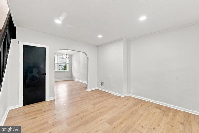 2605 S ROBINSON ST, Philadelphia, PA 19142