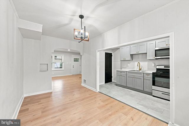 2605 S ROBINSON ST, Philadelphia, PA 19142
