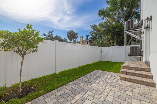 5210 BAYSHORE BOULEVARD 3, Tampa, FL 33611