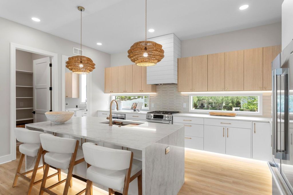 Image 13 of property listing at 5210 BAYSHORE BOULEVARD 3, Tampa, FL 33611