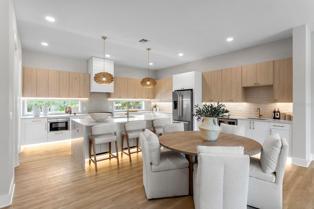 Image 18 of property listing at 5210 BAYSHORE BOULEVARD 3, Tampa, FL 33611