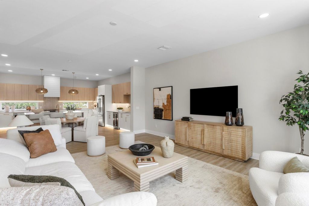Image 21 of property listing at 5210 BAYSHORE BOULEVARD 3, Tampa, FL 33611