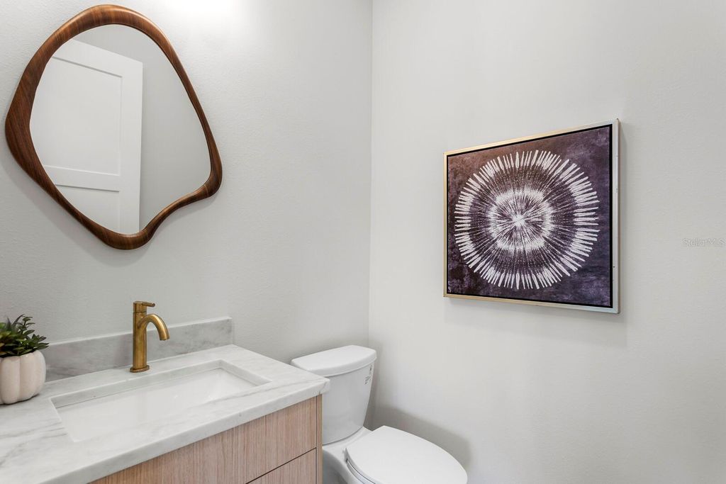 Image 35 of property listing at 5210 BAYSHORE BOULEVARD 3, Tampa, FL 33611