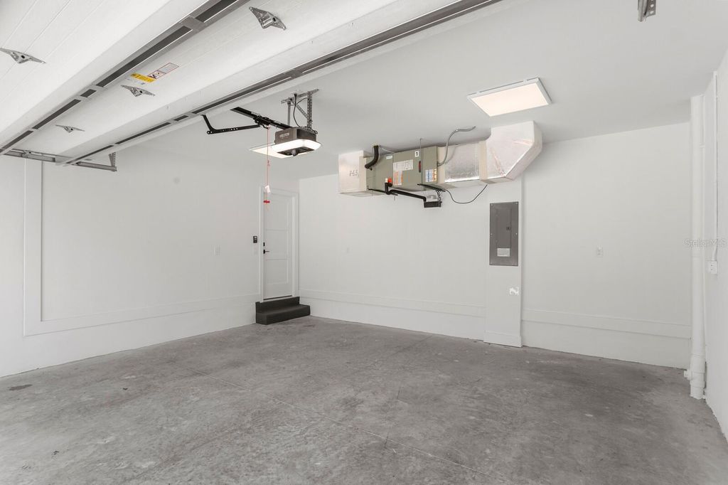 Image 42 of property listing at 5210 BAYSHORE BOULEVARD 3, Tampa, FL 33611