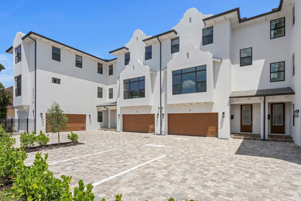 Image 7 of property listing at 5210 BAYSHORE BOULEVARD 3, Tampa, FL 33611