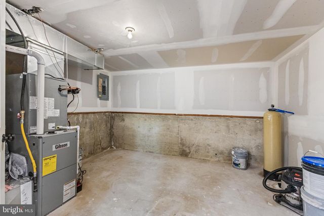 48 LAY DR, Franklinville, NJ 08322