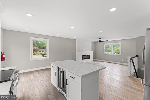 48 LAY DR, Franklinville, NJ 08322