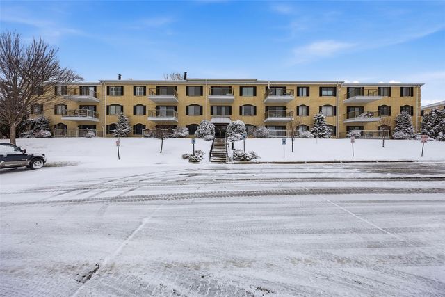 2131 1st Avenue SE 116, Cedar Rapids, IA 52403