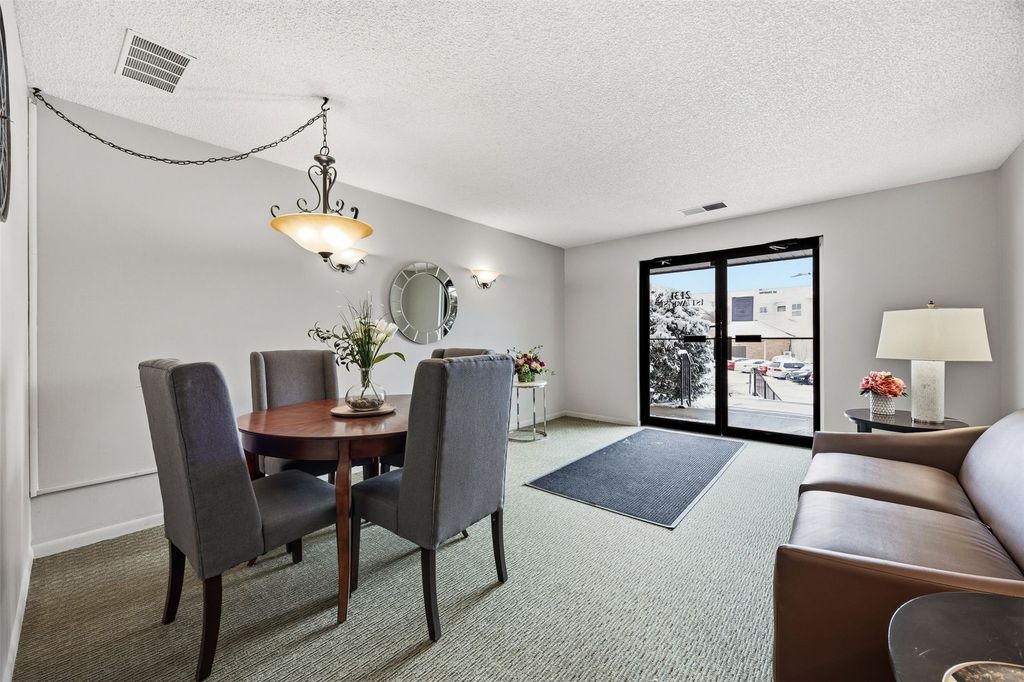 2131 1st Avenue SE 116, Cedar Rapids, IA 52403