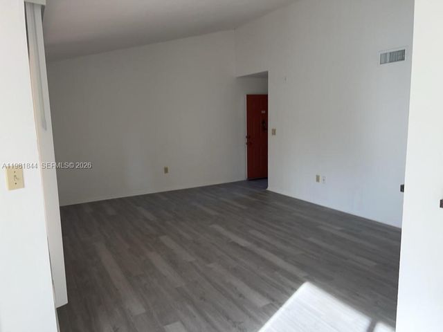 2662 NW 33rd St 2510, Oakland Park, FL 33309