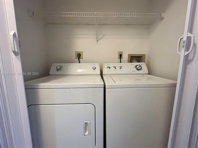 2662 NW 33rd St 2510, Oakland Park, FL 33309