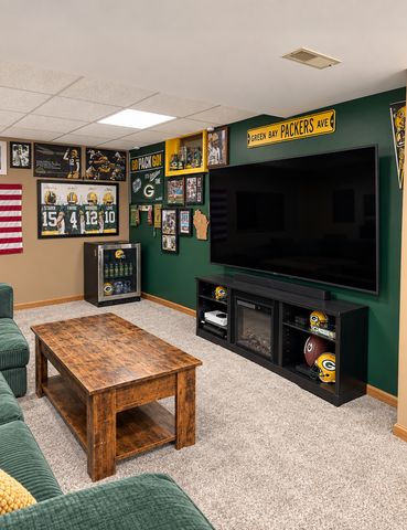 7302 Hillside Road, Crystal Lake, IL 60012