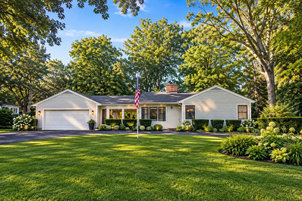 7302 Hillside Road, Crystal Lake, IL 60012
