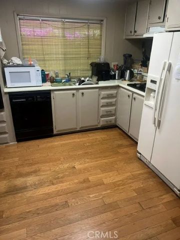 8811 Canoga 340, Canoga Park, CA 91304