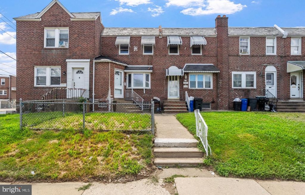 4242 SHEFFIELD AVE, Philadelphia, PA 19136